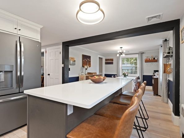 725 Haverhill St, Reading MA 01867