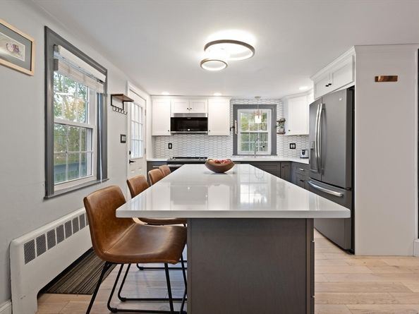 725 Haverhill St, Reading MA 01867