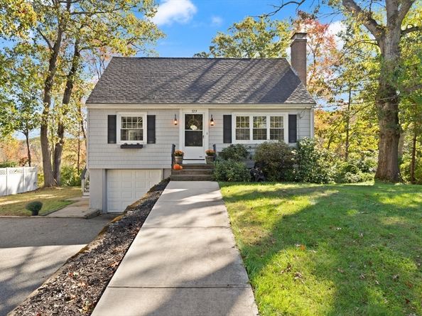 725 Haverhill St, Reading MA 01867