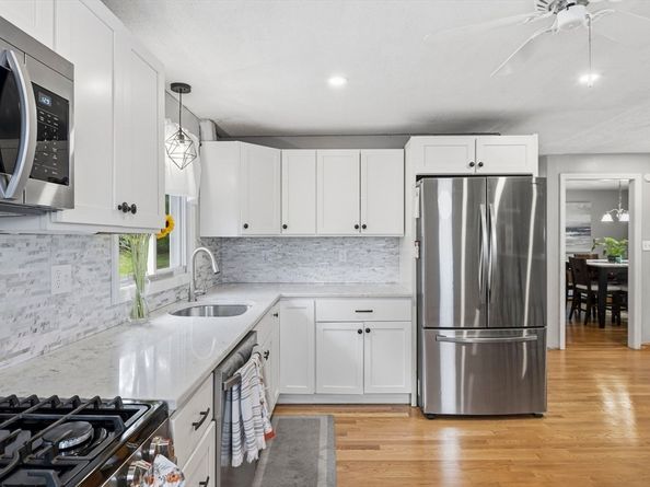 39 Gallows Hill Rd, Salem MA 01970