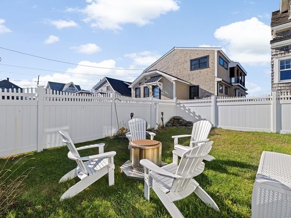 335 Ocean St, Marshfield MA 02050
