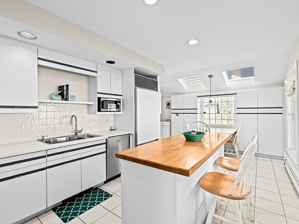 335 Ocean St, Marshfield MA 02050