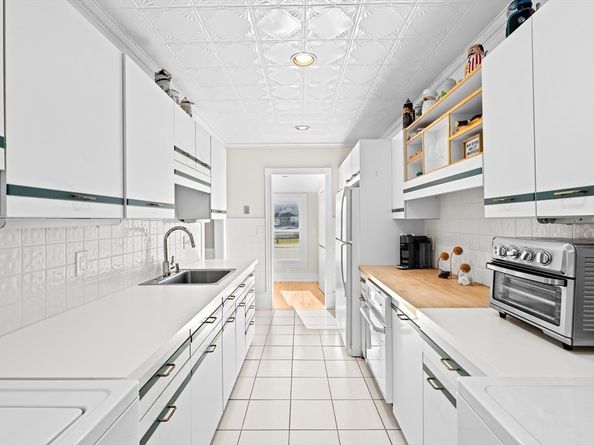 335 Ocean St, Marshfield MA 02050