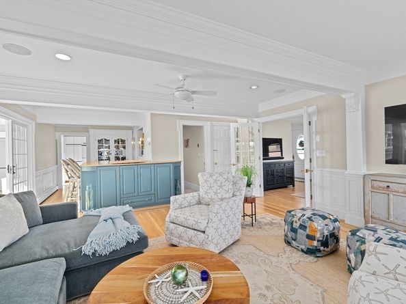 335 Ocean St, Marshfield MA 02050