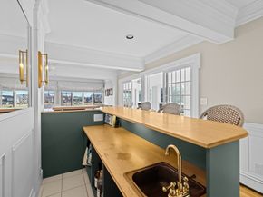 335 Ocean St, Marshfield MA 02050