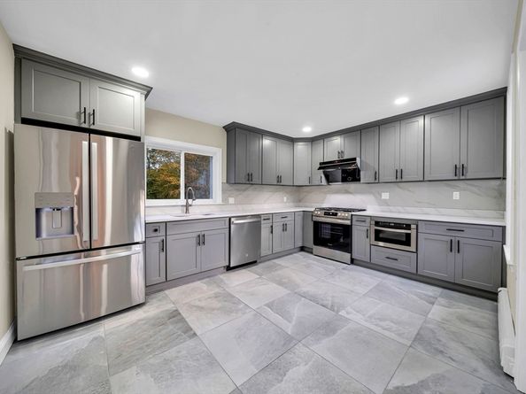 1297 Pleasant St, Weymouth MA 02189