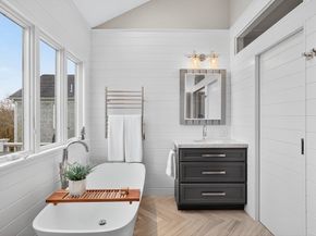 735 Bay Road, Duxbury MA 02332