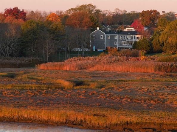 735 Bay Road, Duxbury MA 02332