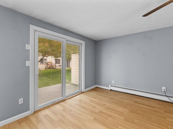 32 Decarolis Dr 32, Tewksbury MA 01876