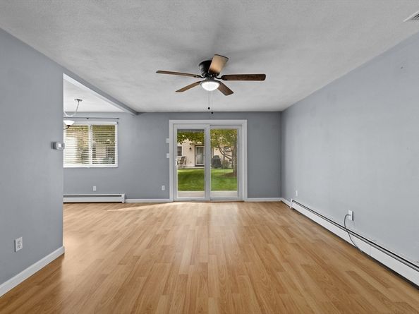 32 Decarolis Dr 32, Tewksbury MA 01876