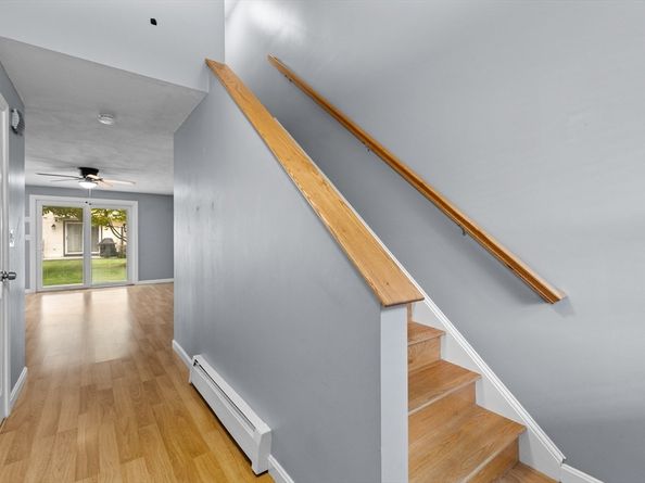 32 Decarolis Dr 32, Tewksbury MA 01876