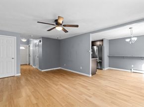 32 Decarolis Dr 32, Tewksbury MA 01876