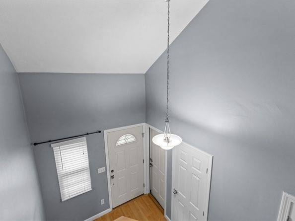 32 Decarolis Dr 32, Tewksbury MA 01876