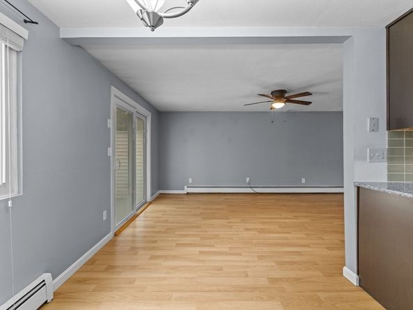 32 Decarolis Dr 32, Tewksbury MA 01876