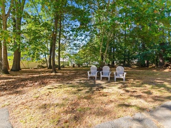 1 Evans Dr, Wilmington MA 01887
