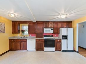 1 Evans Dr, Wilmington MA 01887