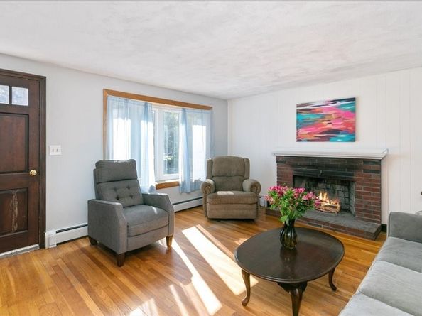 1 Evans Dr, Wilmington MA 01887
