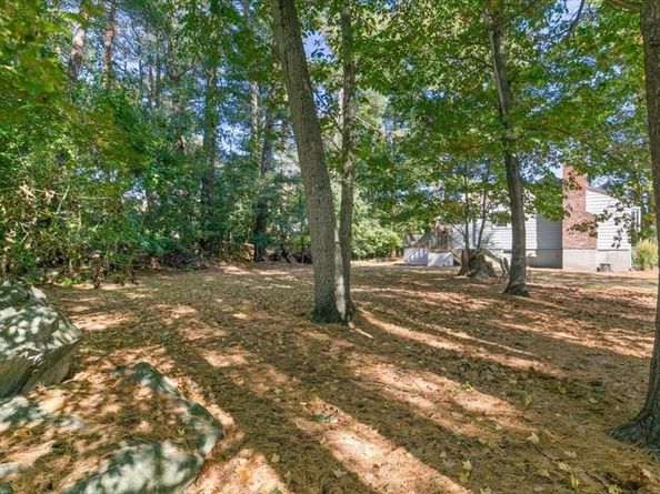 1 Evans Dr, Wilmington MA 01887