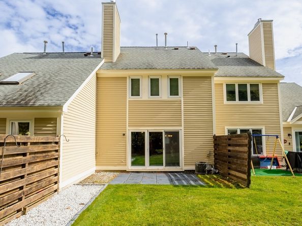 535 South St 142A, Fitchburg MA 01420