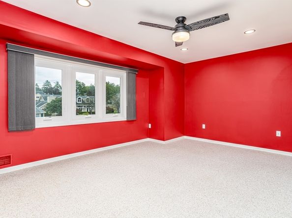 535 South St 142A, Fitchburg MA 01420