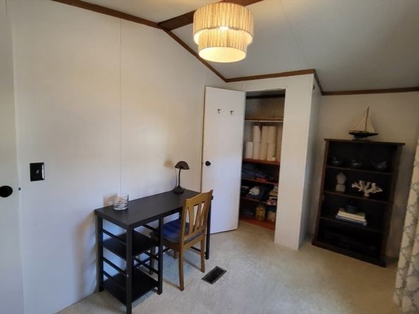 557 Southwest Cutoff 107, Worcester MA 01607