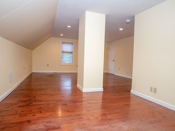 363 Lunenburg St, Fitchburg MA 01420