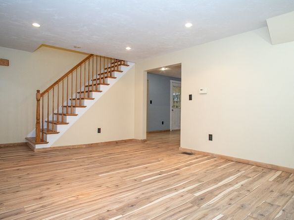 363 Lunenburg St, Fitchburg MA 01420