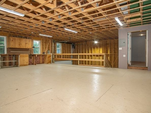 363 Lunenburg St, Fitchburg MA 01420