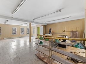 140-152 Hamilton St, Southbridge MA 01550