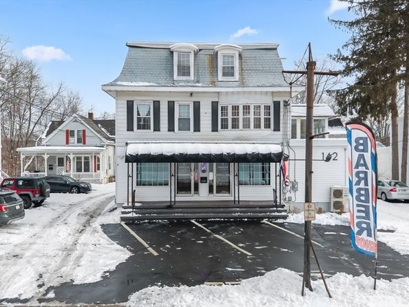 140-152 Hamilton St, Southbridge MA 01550