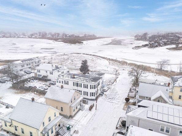 10 River Street Pl, Lynn MA 01905