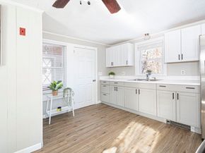 8 Mumford Rd, Sutton MA 01590