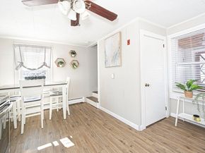 8 Mumford Rd, Sutton MA 01590