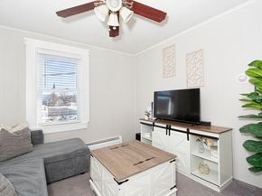 8 Mumford Rd, Sutton MA 01590