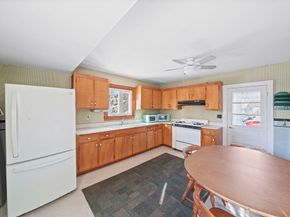 3 Horton Pl, Milton MA 02186
