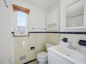 918 Belmont St 918, Watertown MA 02472