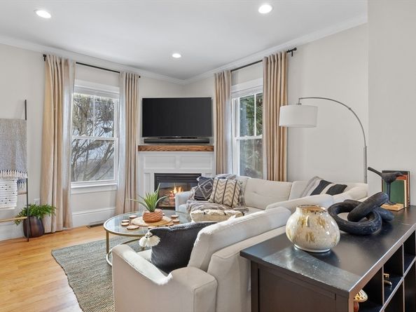 103 Paul Revere Rd 103, Arlington MA 02476