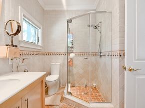 3 Forest St 3, Newton MA 02461