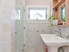 3 Forest St 3, Newton MA 02461