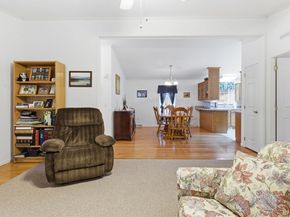 8 Heather Ln, Carver MA 02330