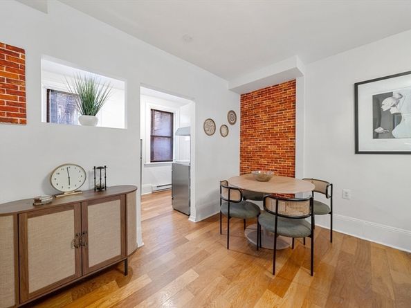 102 Revere St, Boston MA 02114