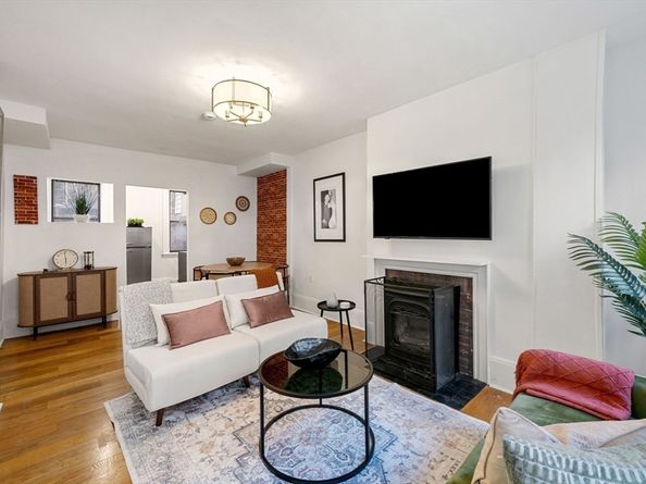 102 Revere St, Boston MA 02114