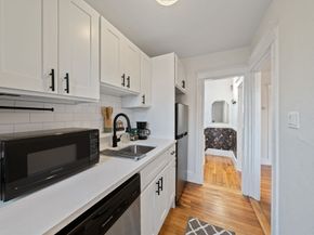 102 Revere St, Boston MA 02114