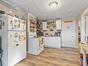 122 Laurel St, Fitchburg MA 01420