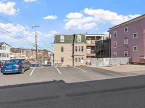 122 Laurel St, Fitchburg MA 01420