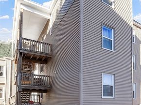 122 Laurel St, Fitchburg MA 01420