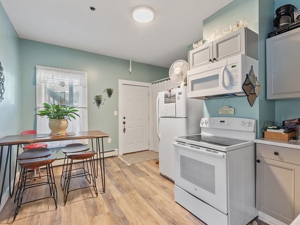 122 Laurel St, Fitchburg MA 01420