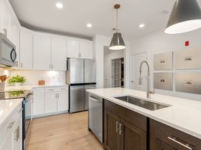 320 Martins Landing Way 404, North Reading MA 01864