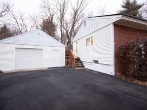 14 Bartlett St, Oxford MA 01540