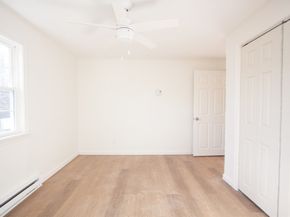 14 Bartlett St, Oxford MA 01540